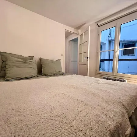 Apartment Typique Au Coeur Du Marais Paris