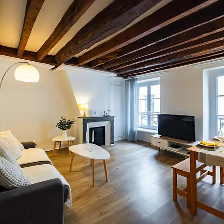 Apartment Typique Au Coeur Du Marais